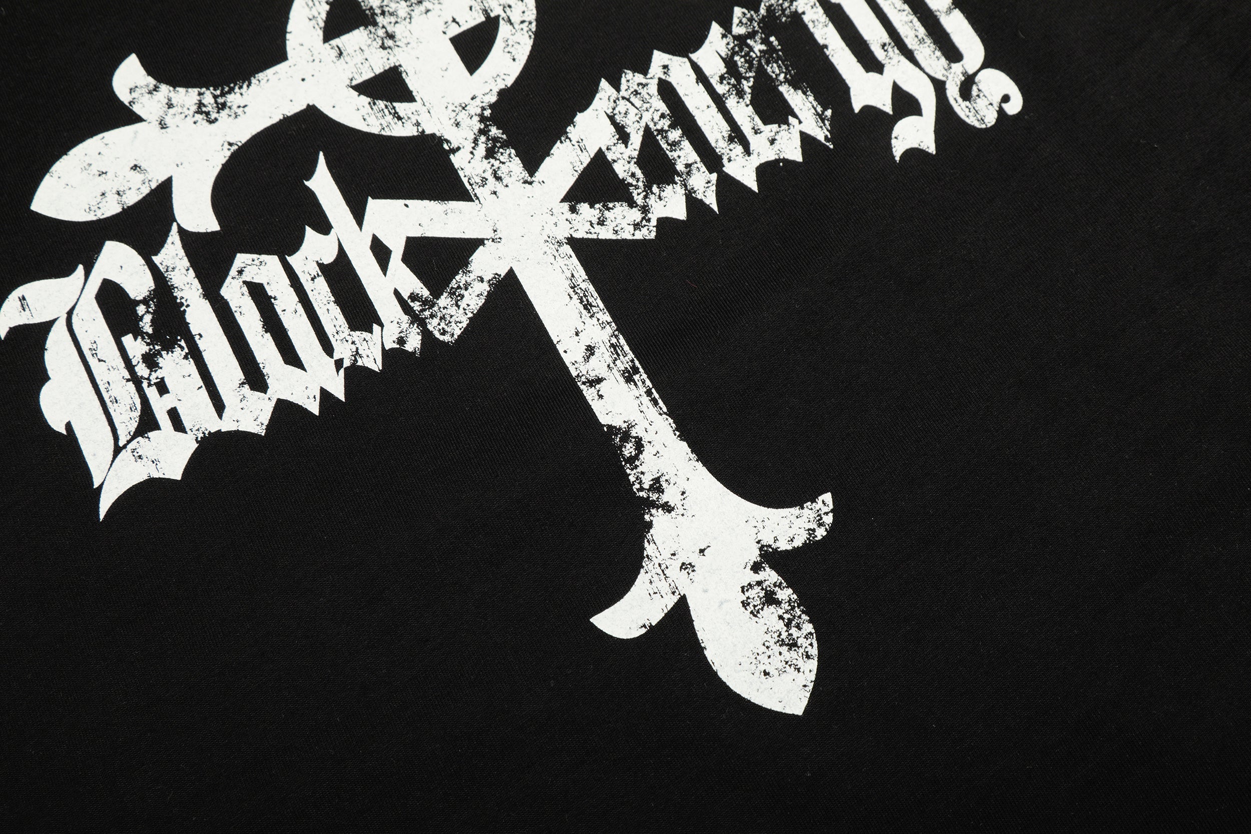 Omirad Cross Graphic Raglan Long Sleeve Tee