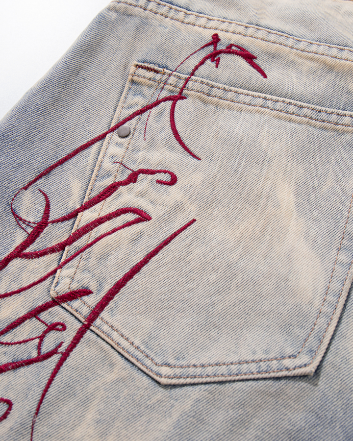 American-Style Design With A Fission Print Denim Capri Pants