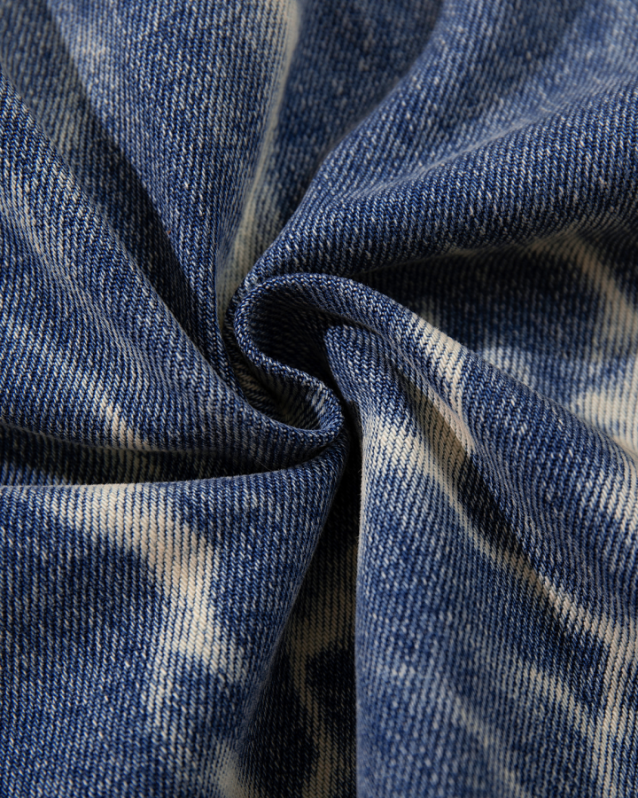 American-Style Design With A Fission Print Denim Capri Pants