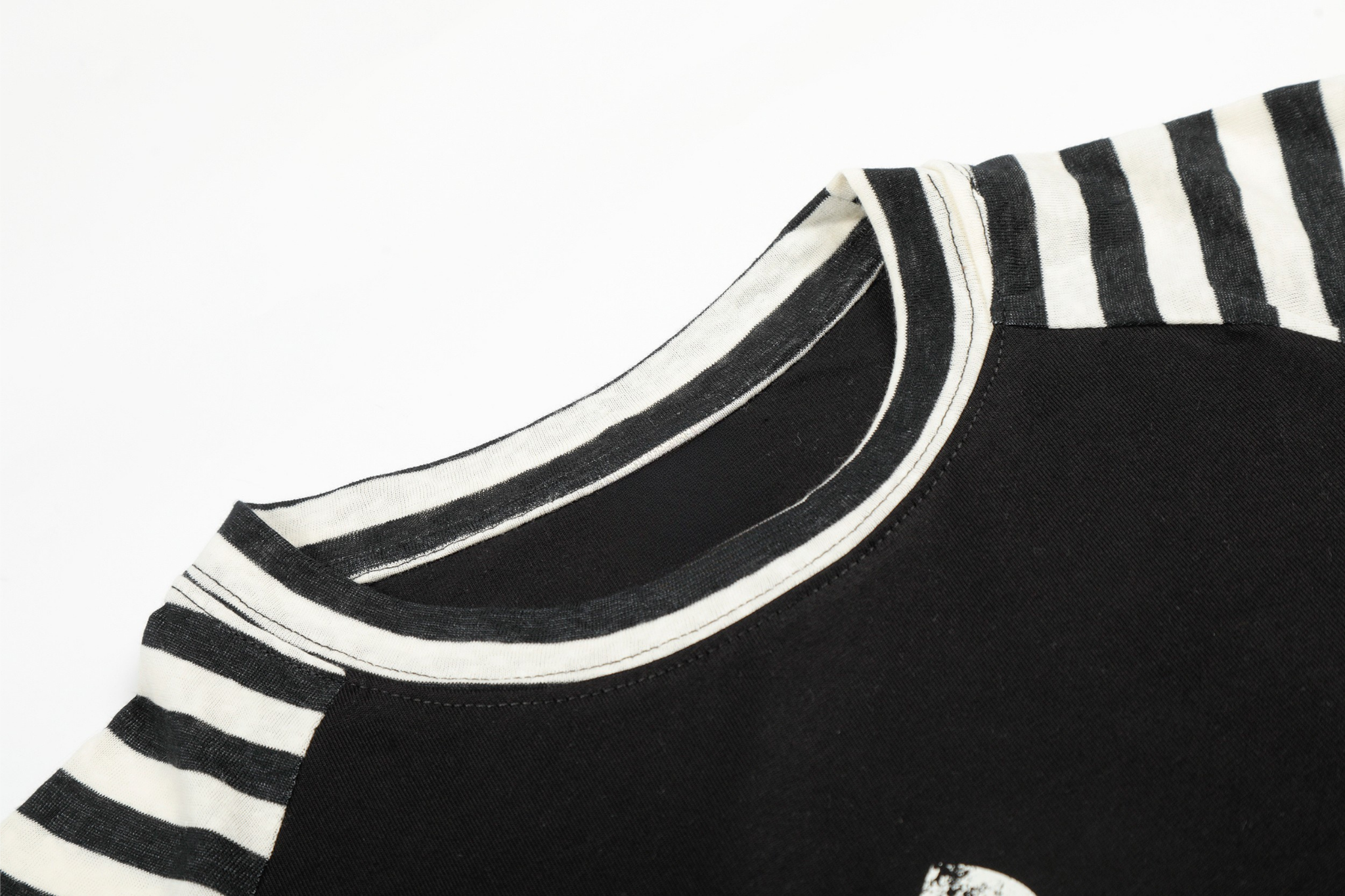 Omirad Cross Graphic Raglan Long Sleeve Tee