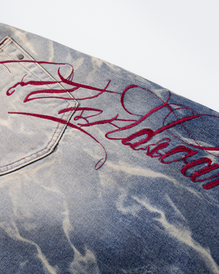 American-Style Design With A Fission Print Denim Capri Pants