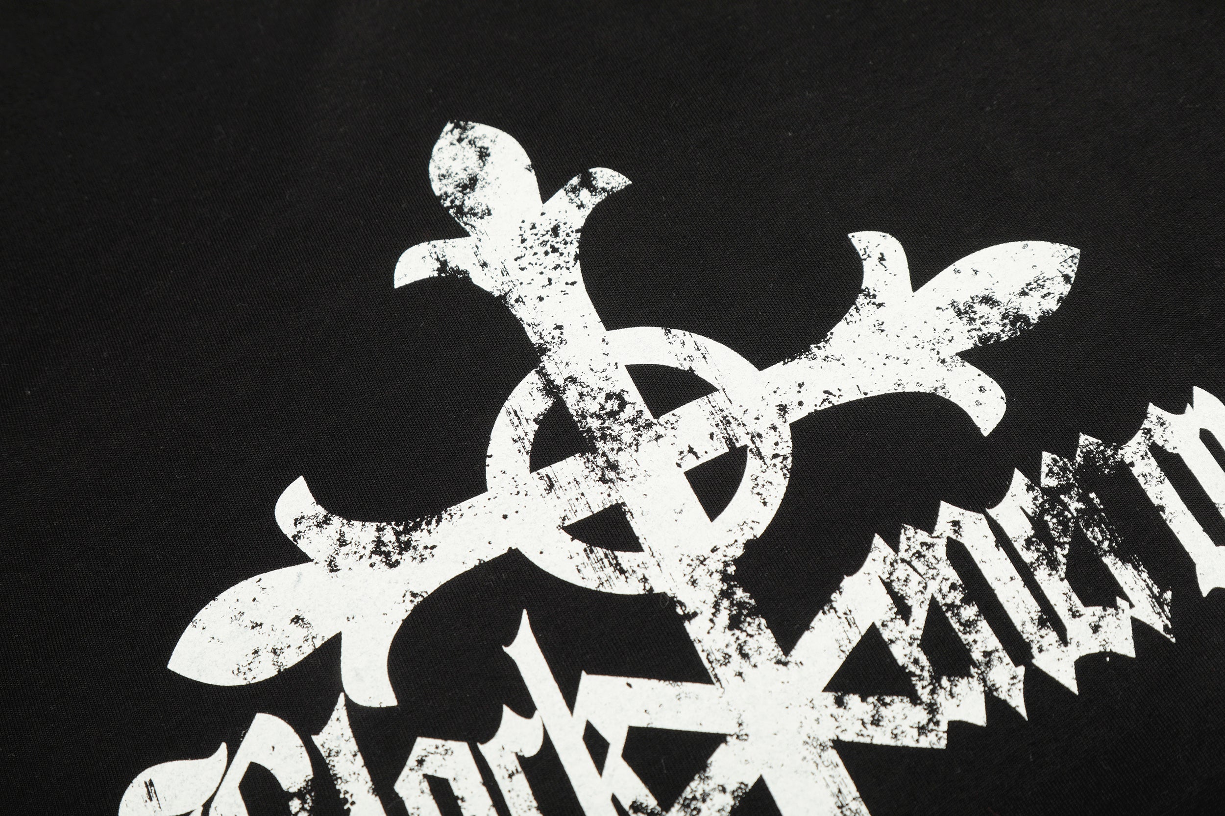 Omirad Cross Graphic Raglan Long Sleeve Tee
