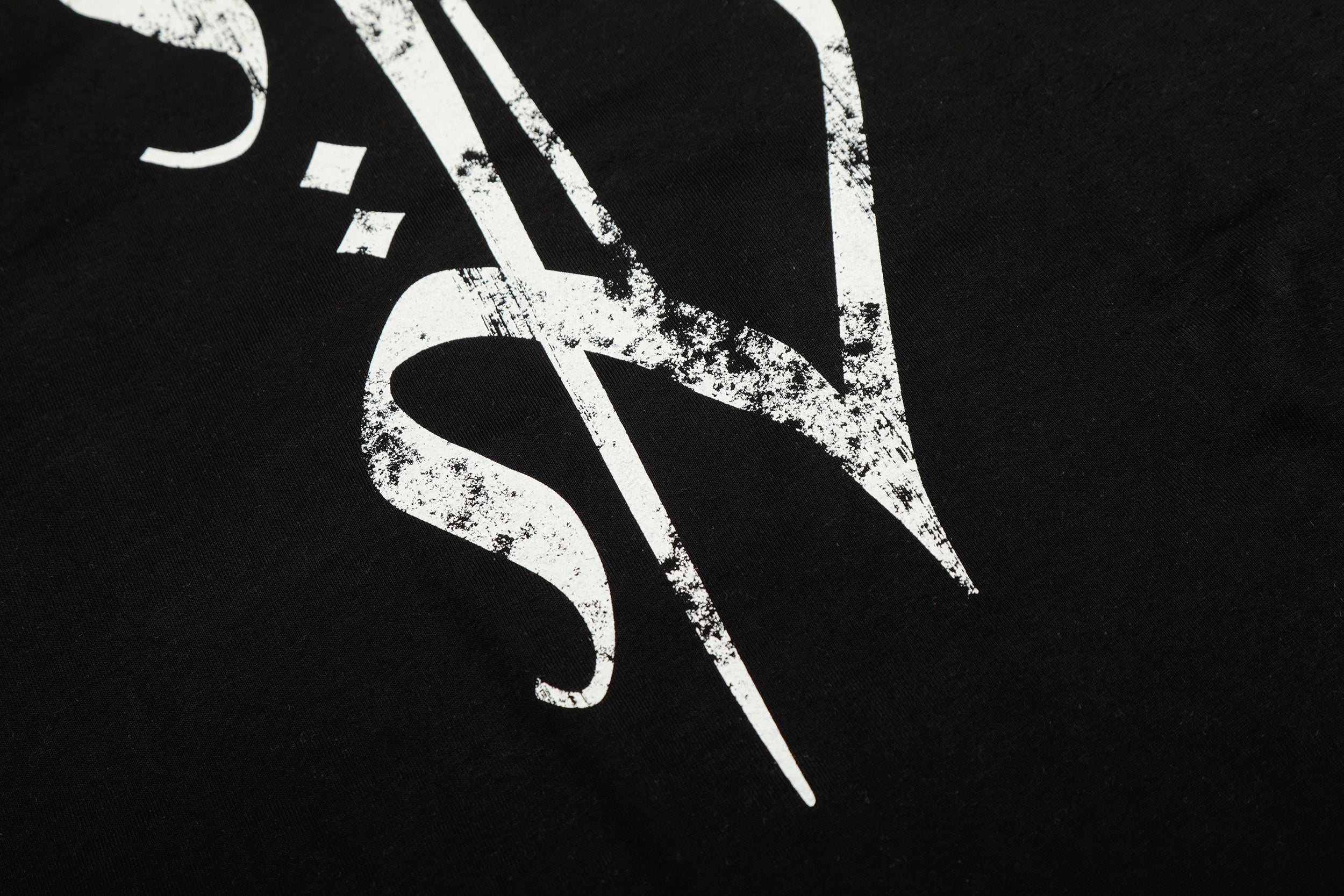 Omirad Cross Graphic Raglan Long Sleeve Tee