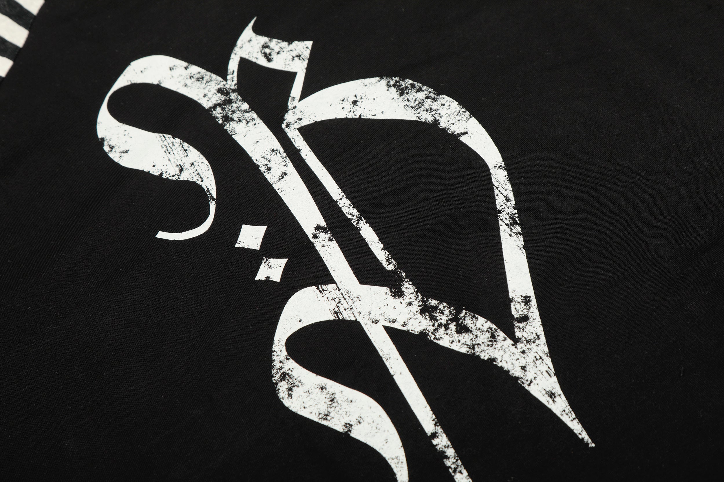 Omirad Cross Graphic Raglan Long Sleeve Tee