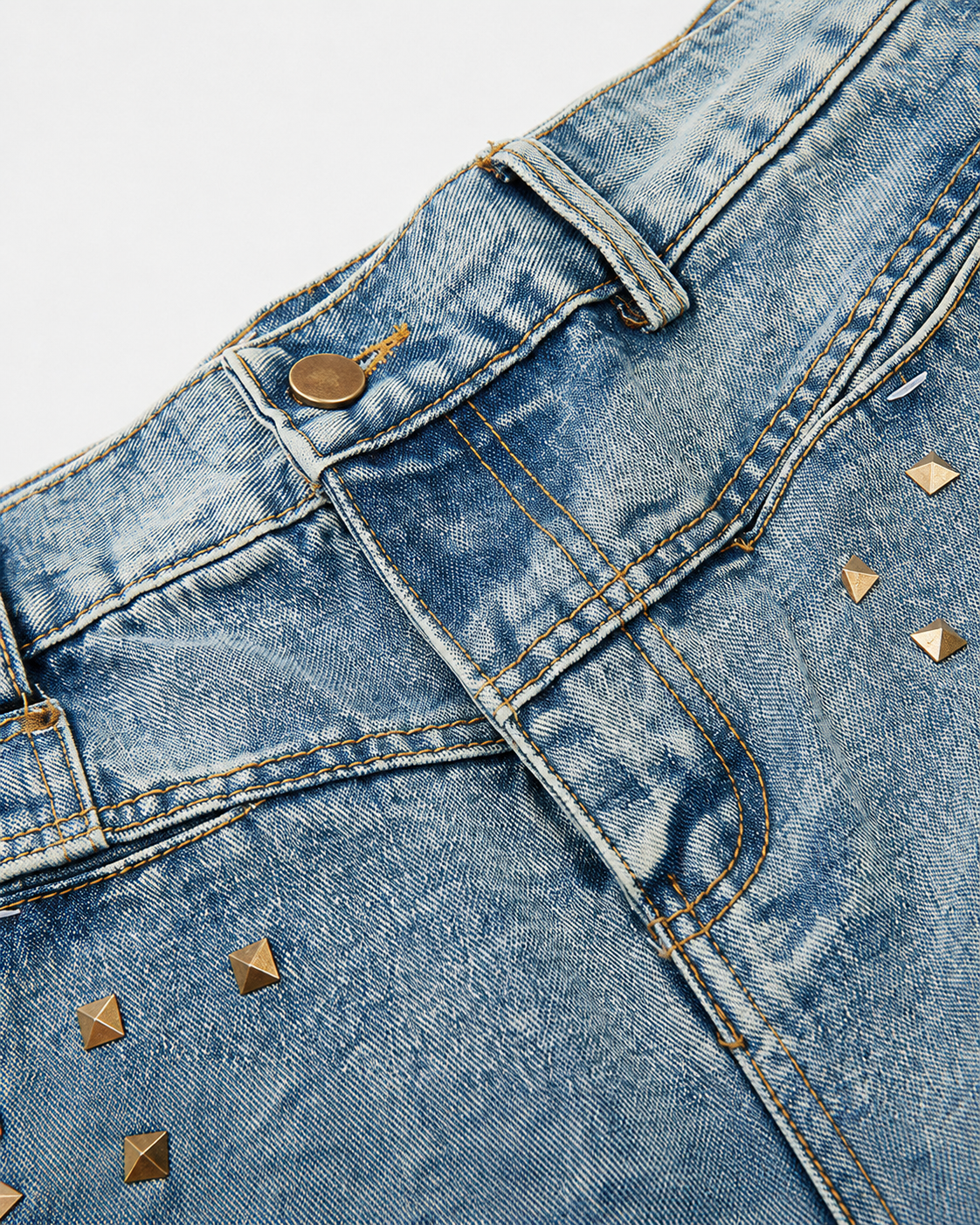 Retro Washed Studded Denim Capri Pants